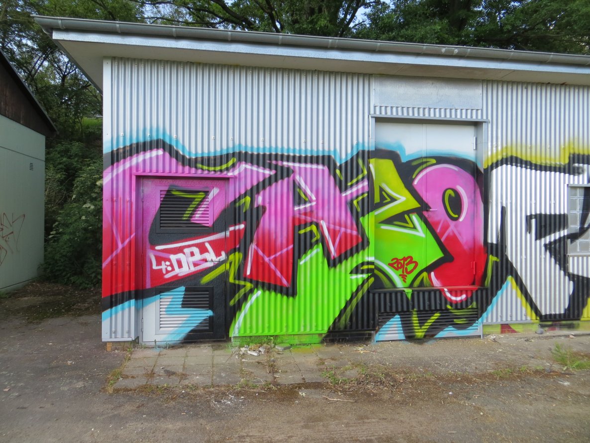 Graffiti Wall - Photo by miami - Cazo, DBL