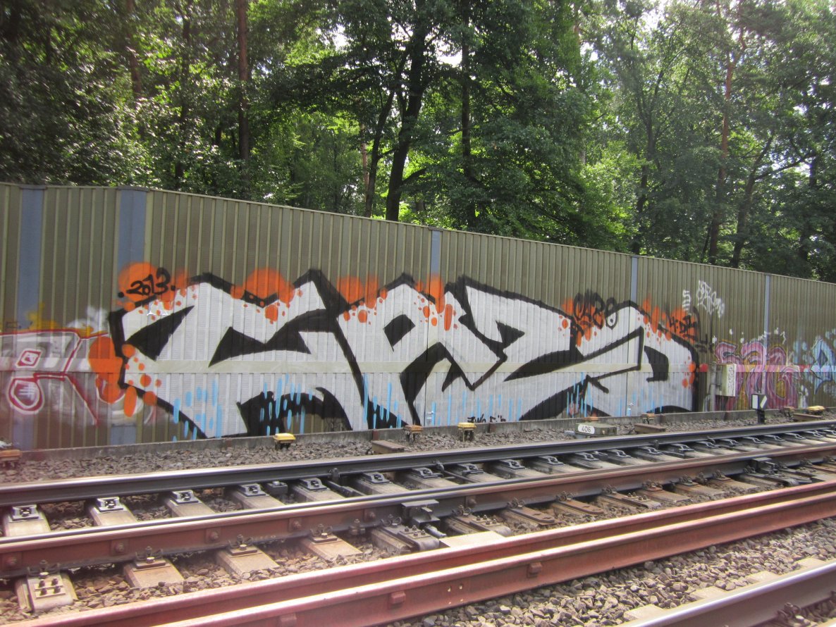 Graffiti Wall - Photo by miami - Cazo, DBL, Frankfurt