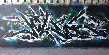 Graffiti Wall - Photo by micro79