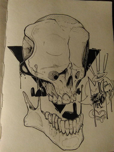 Graffiti Sketch - Photo by mide