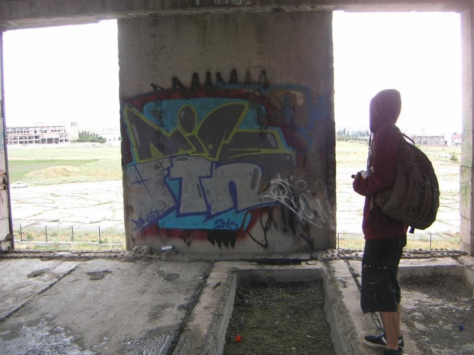 Graffiti Wall - Photo by mide