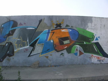 Graffiti Wall - Photo by mide
