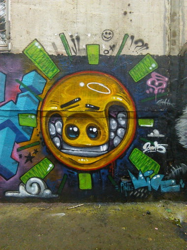 Graffiti Wall - Photo by mide (2015)