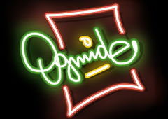 Graffiti Wall - Photo by mide