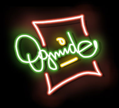 Graffiti Wall - Photo by mide