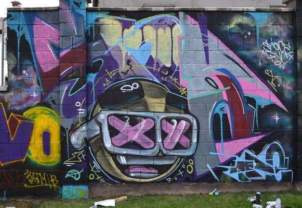 Graffiti Wall - Photo by mide