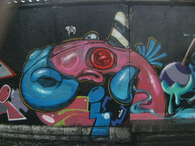 Graffiti Wall - Photo by mide