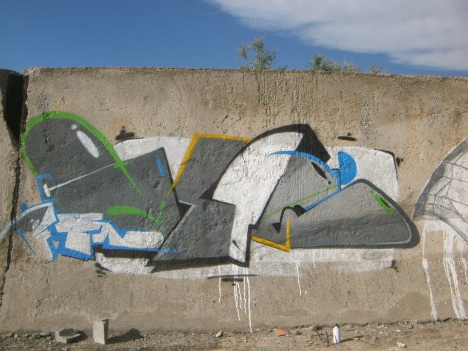 Graffiti Wall - Photo by mide