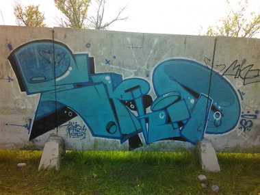 Graffiti Wall - Photo by mide