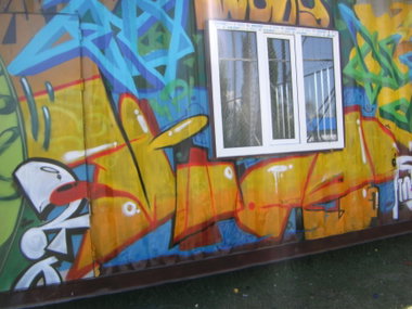 Graffiti Wall - Photo by mide (2016)