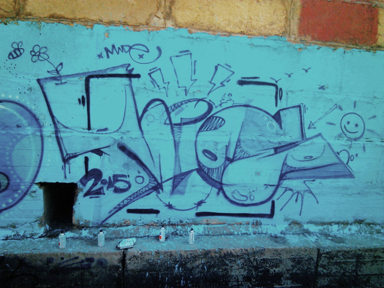 Graffiti Wall - Photo by mide