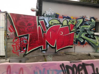 Graffiti Wall - Photo by mide (2015)