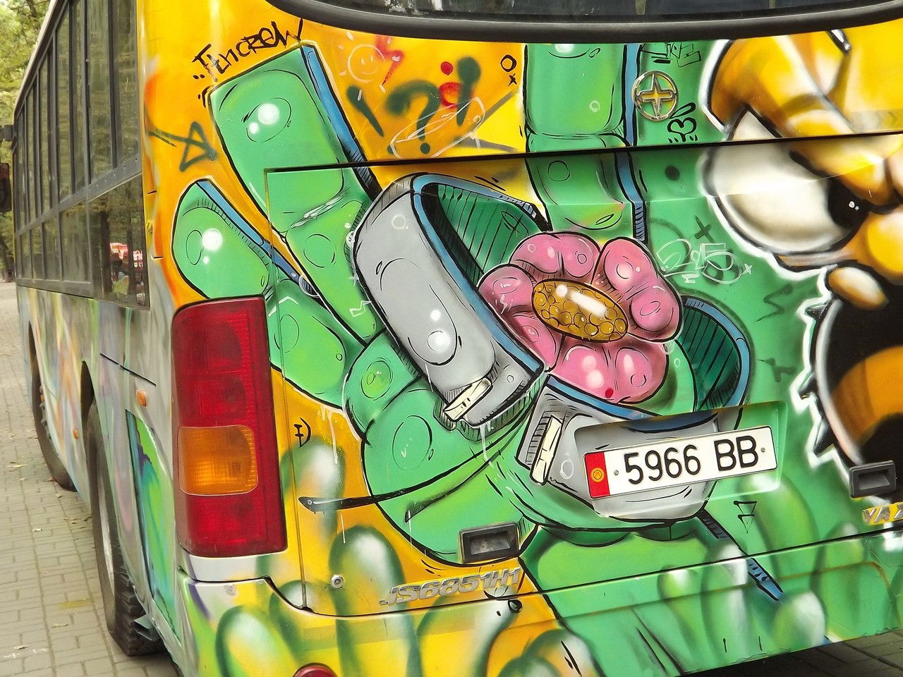 Graffiti Artwork - Photo by mide (2015)