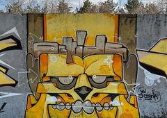 Graffiti Wall - Photo by mide