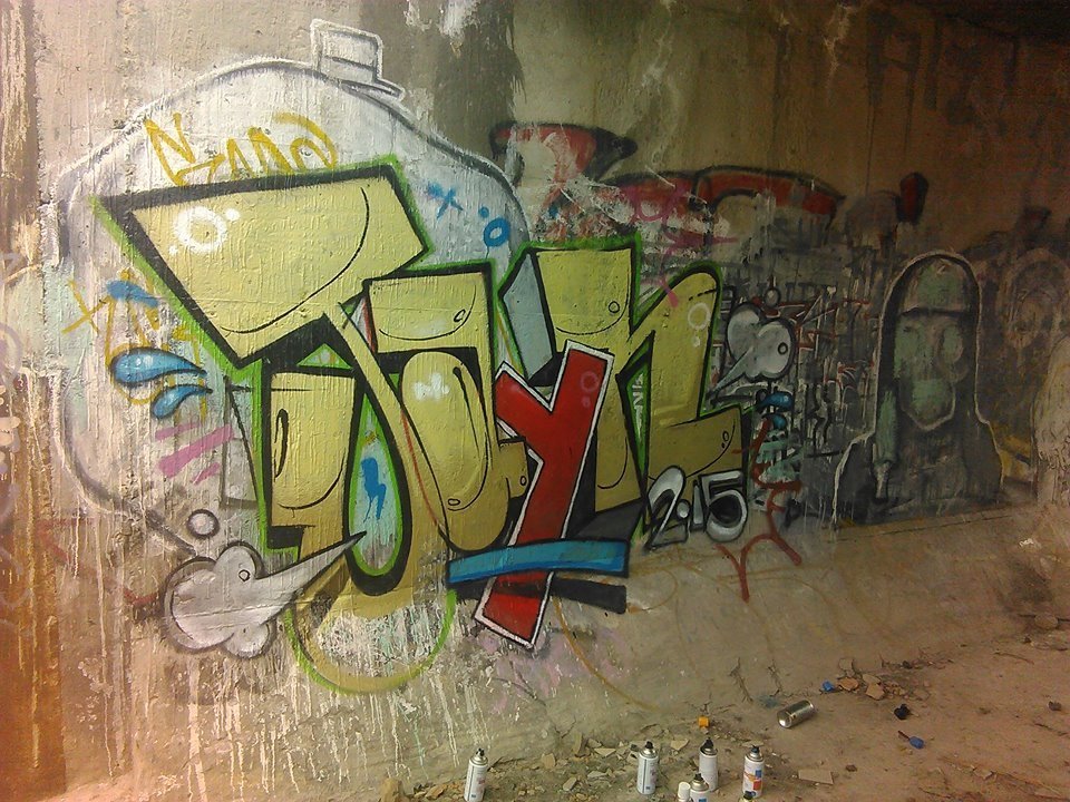 Graffiti Wall - Photo by mide