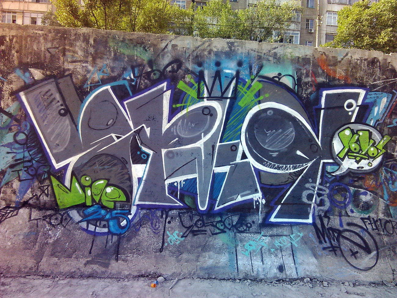 Graffiti Wall - Photo by mide - ephiq (2015)