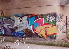 Graffiti Wall - Photo by mide
