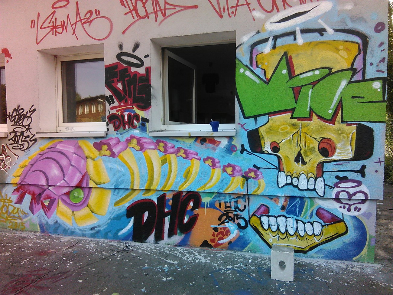 Graffiti Wall - Photo by mide (2015)