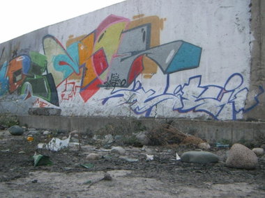 Graffiti Wall - Photo by mide