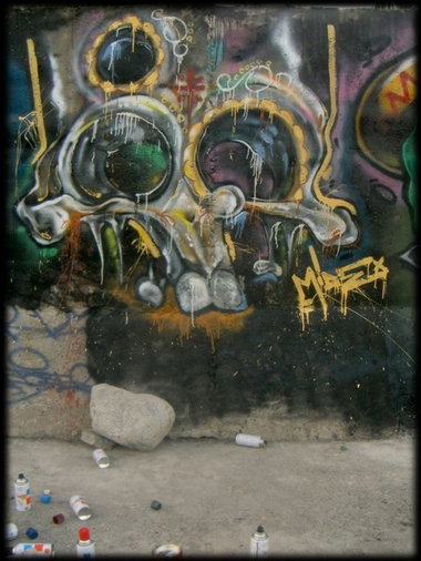 Graffiti Wall - Photo by mide