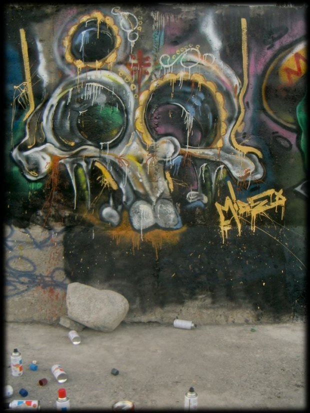 Graffiti Wall - Photo by mide