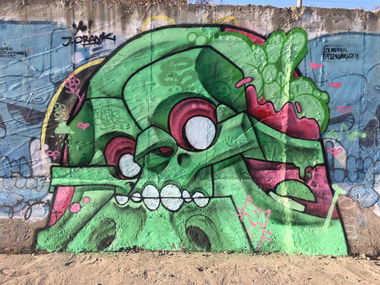 Graffiti Wall - Photo by mide