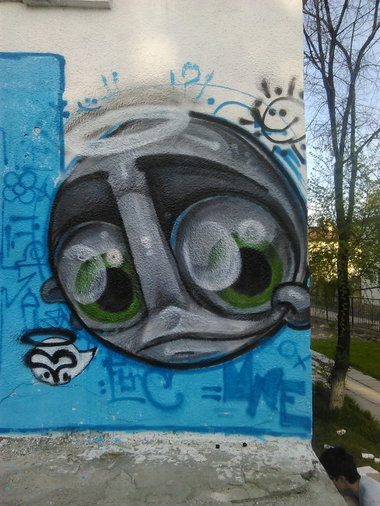 Graffiti Wall - Photo by mide