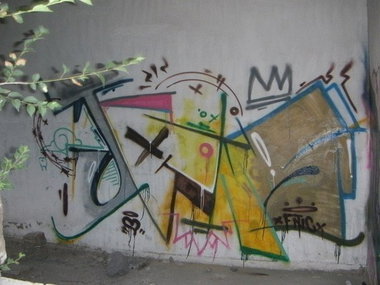 Graffiti Wall - Photo by mide