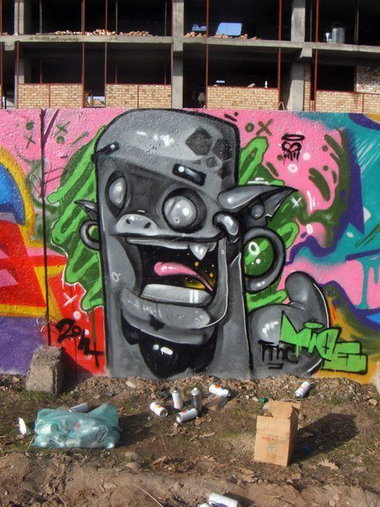 Graffiti Wall - Photo by mide