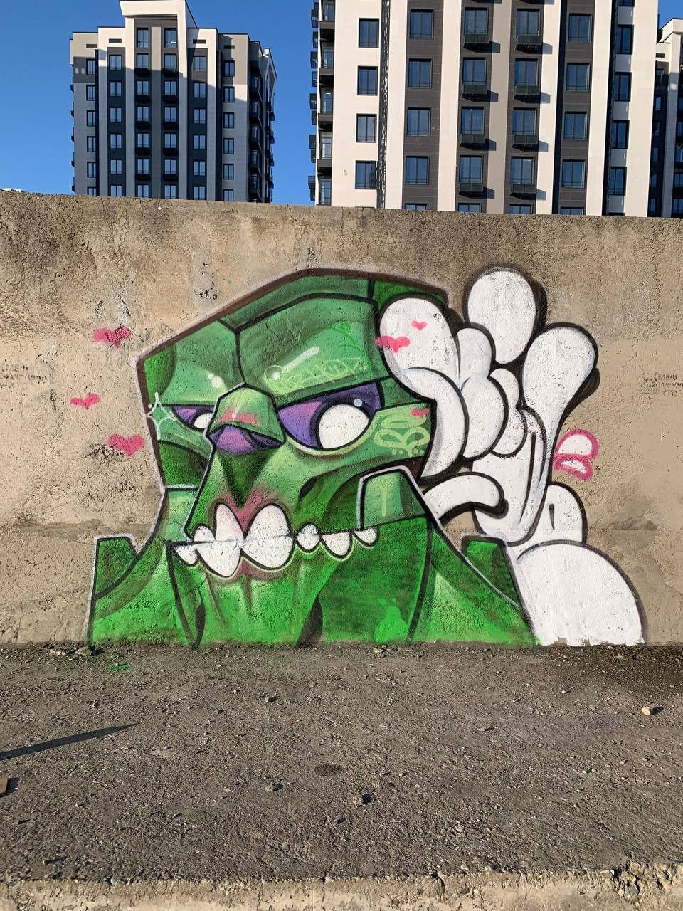 Graffiti Wall - Photo by mide