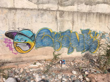 Graffiti Wall - Photo by mide - ogmide