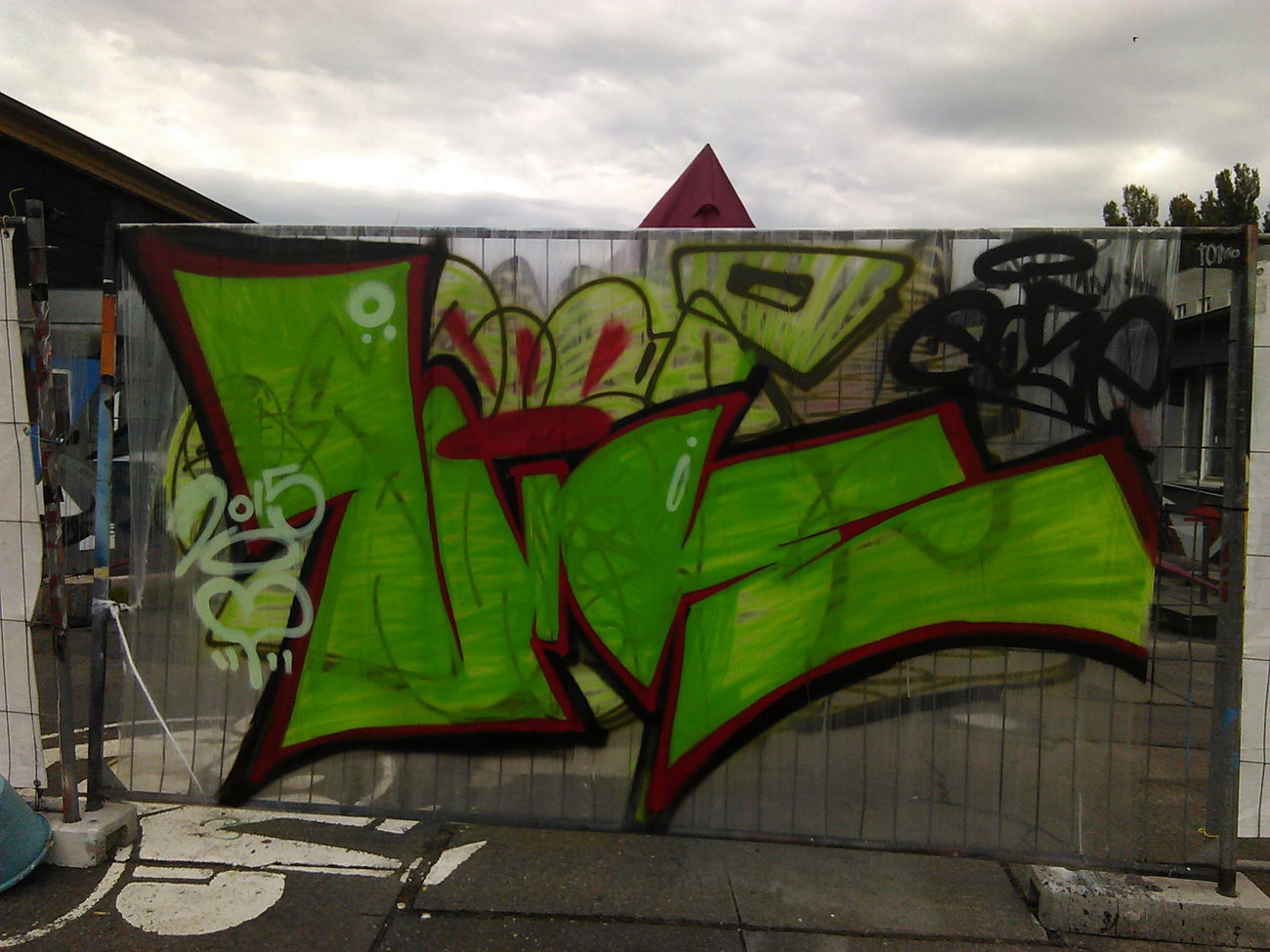 Graffiti Bombing - Photo by mide (2015)