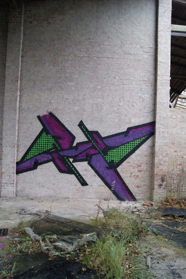 Graffiti Wall - Photo by mini