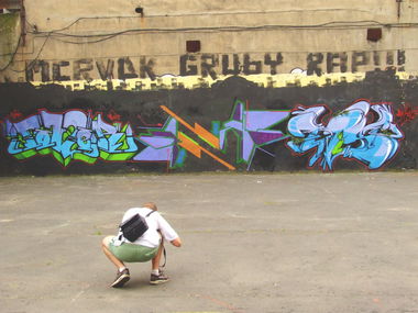 Graffiti Wall - Photo by mini