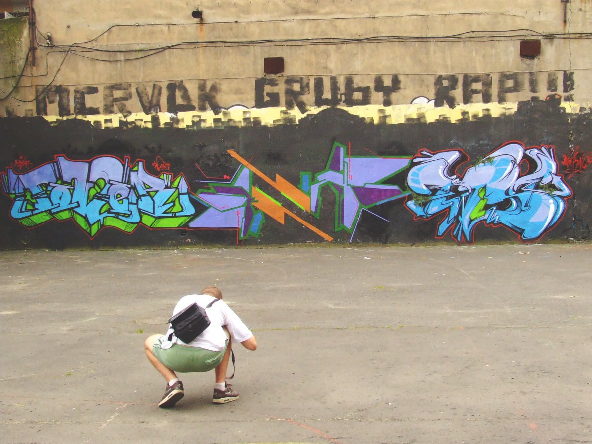 Graffiti Wall - Photo by mini