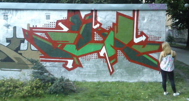 Graffiti Wall - Photo by mini