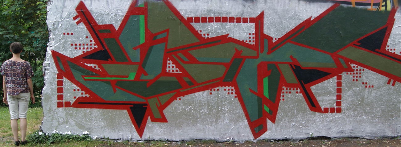 Graffiti Wall - Photo by mini