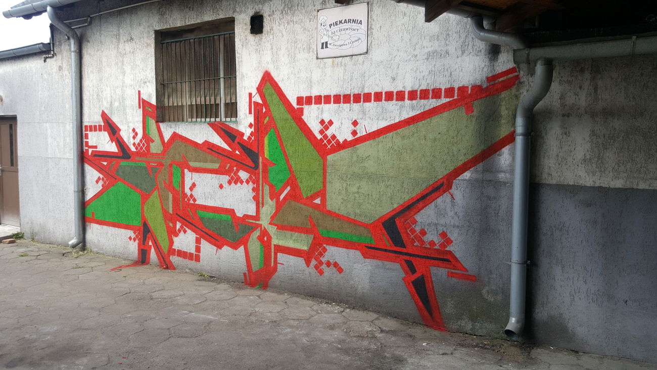 Graffiti Wall - Photo by mini