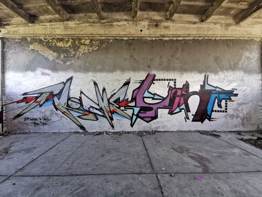 Graffiti Wall - Photo by mini (2019)