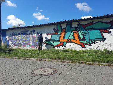 Graffiti Wall - Photo by mini