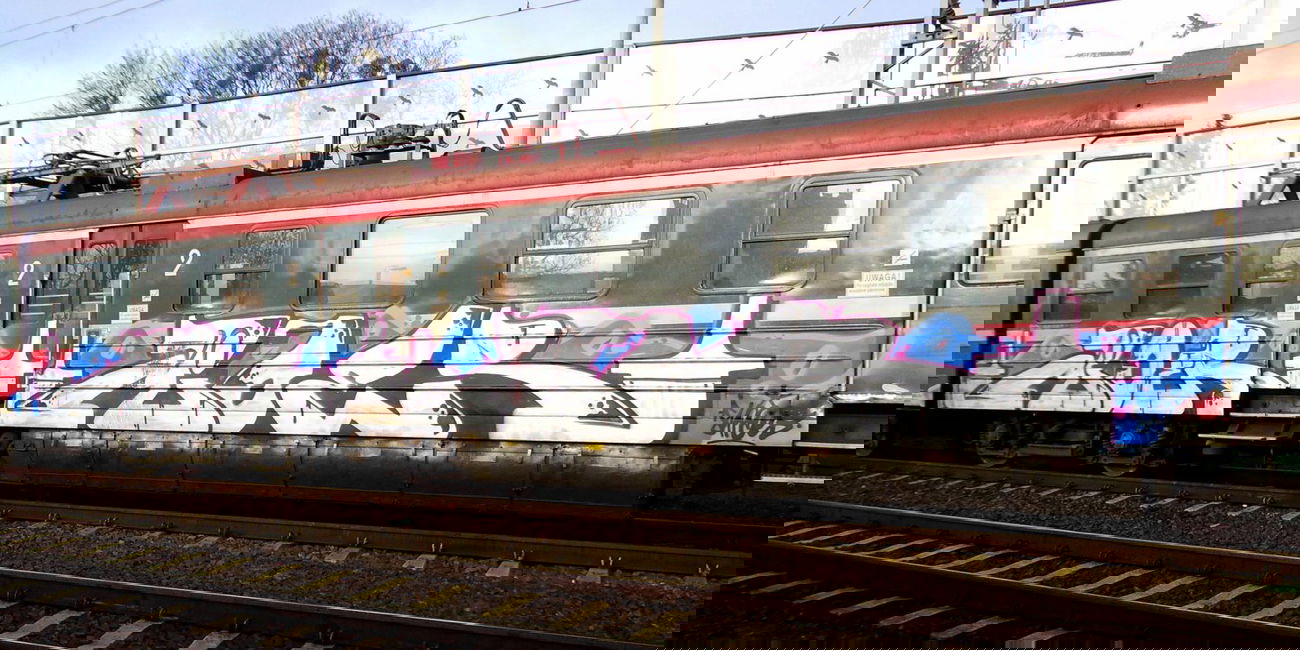 Graffiti Train - Photo by mioer - mioer