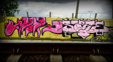 Graffiti Wall - Photo by mioer - mioer, somer