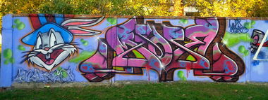Graffiti Wall - Photo by mioer - mioer