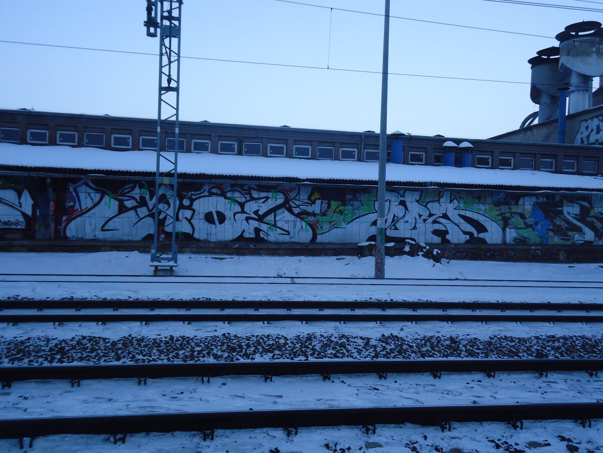 Graffiti Bombing - Photo by mioer - mioemiorek