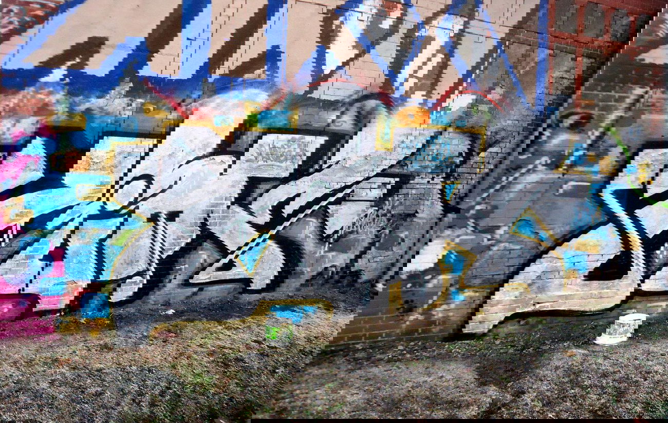 Graffiti Bombing - Photo by mioer