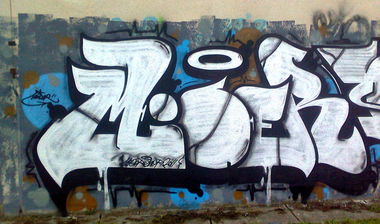 Graffiti Bombing - Photo by mioer