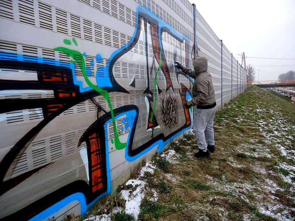 Graffiti Wall - Photo by mioer