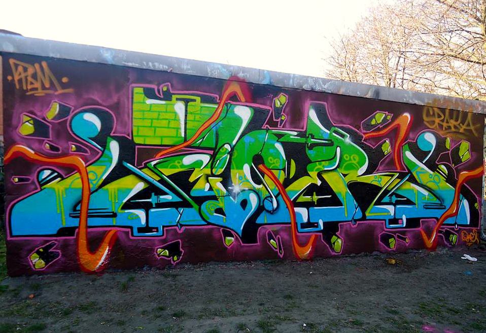 Graffiti Wall - Photo by mioer