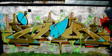 Graffiti Bombing - Photo by mioer - mioer