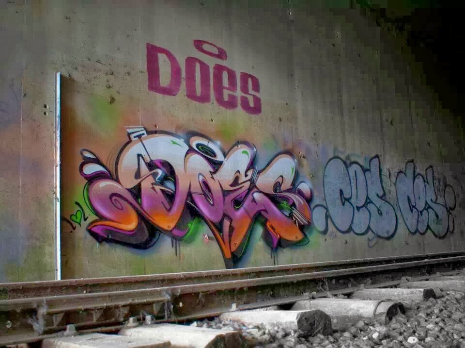 Graffiti Wall - Photo by miran_137 - does